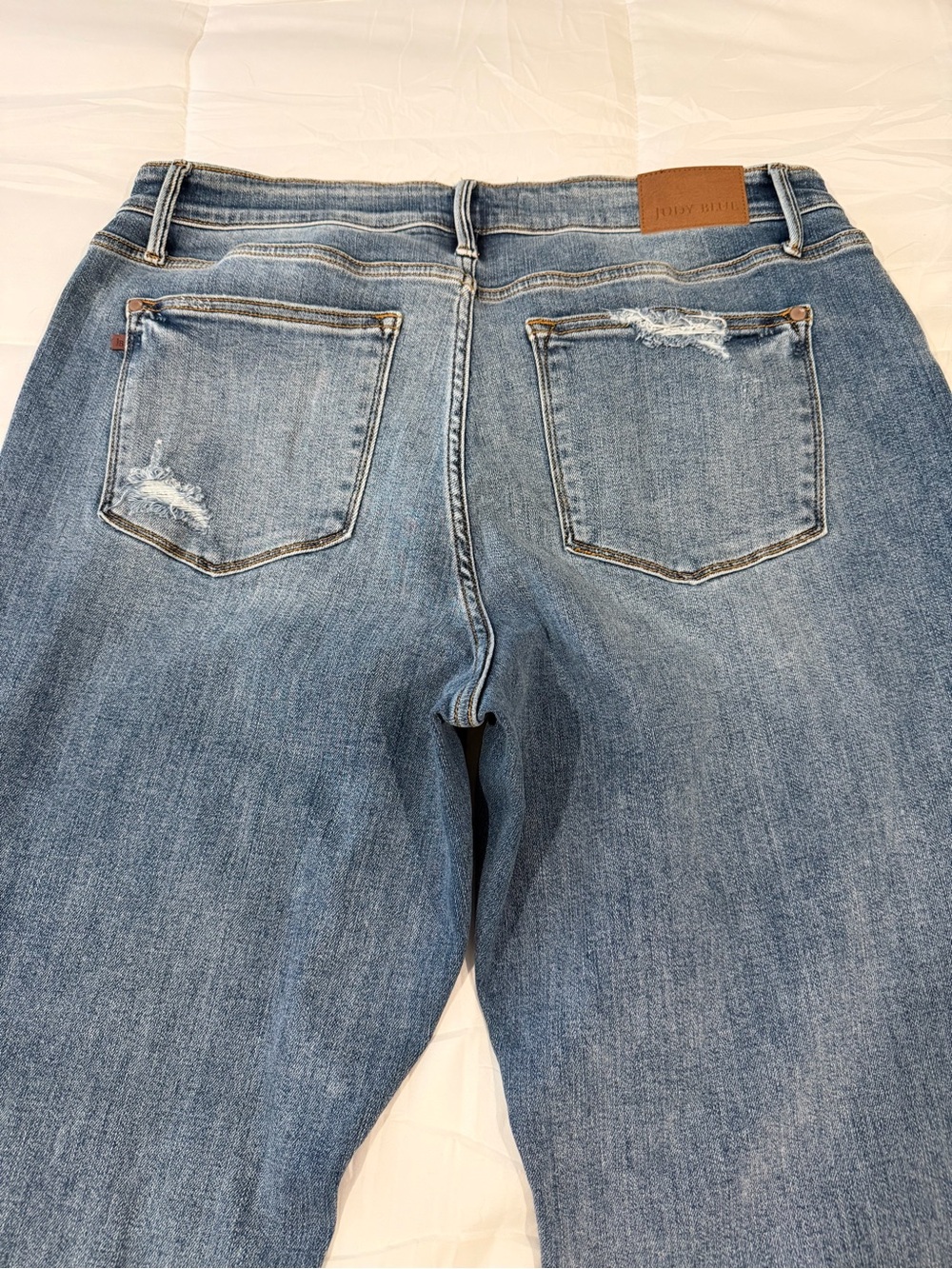 Judy Blue Women’s Light Wash Distressed Hem Straight Leg Jeans Size 18W - Picture 12 of 14